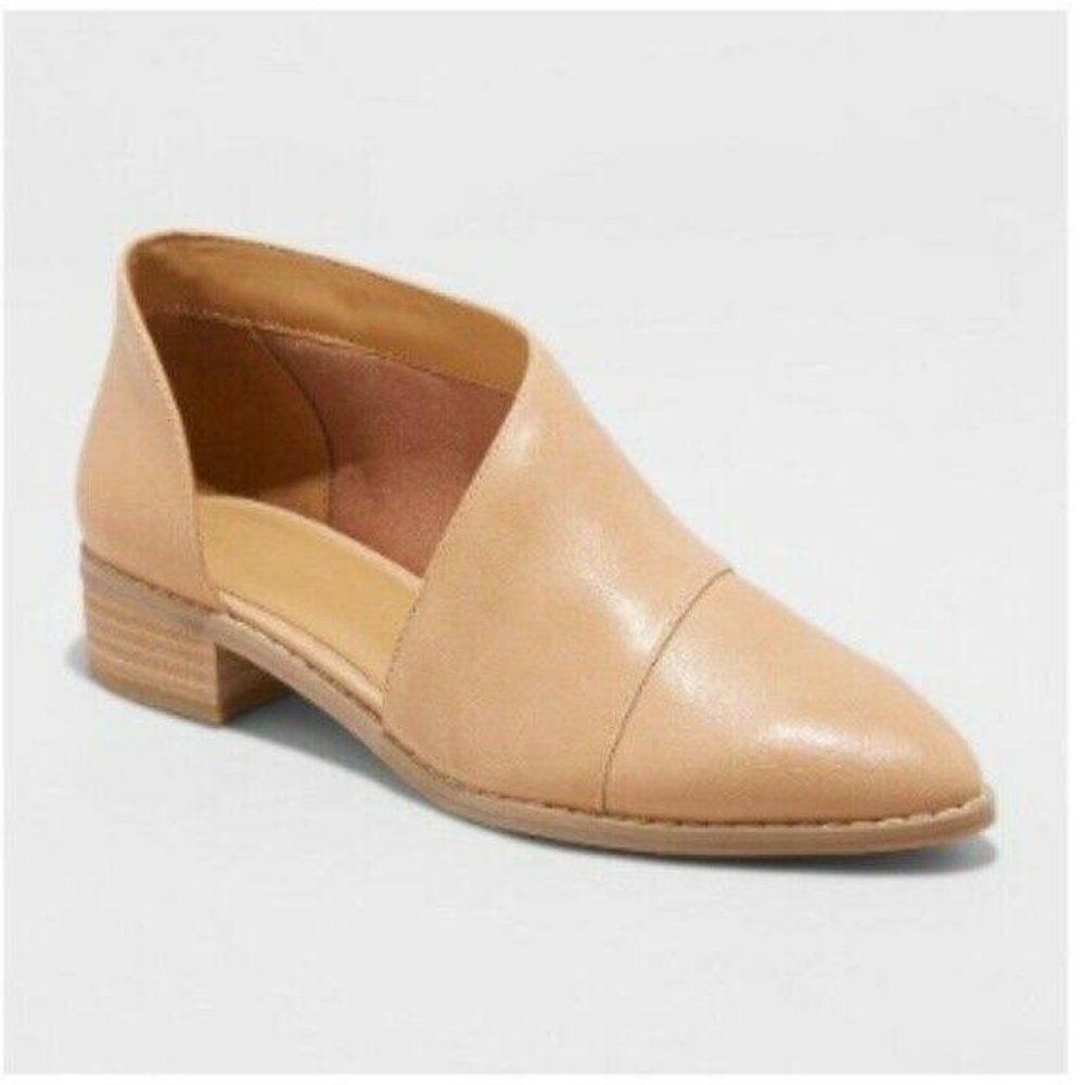 Universal Thread Wenda Black Cut Out Bootie Tan